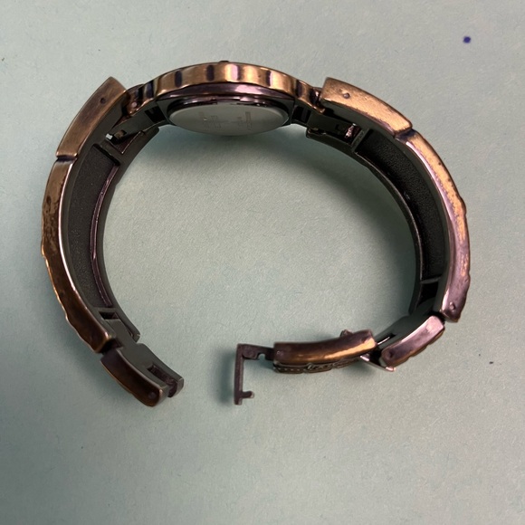 ☆ Heidi Daus Vintage Women's Crystal Watch - Picture 14 of 15